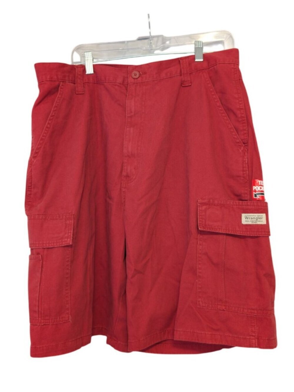 NWT Wrangler Mens 38 Cargo Shorts Red 60LNWBR Loose Fit Tech Pocket Cotton Denim